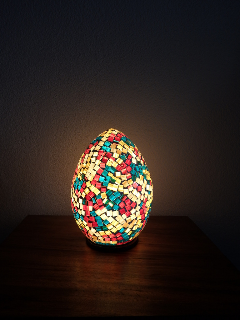 Stolná lampa EGG , 30 cm, viacfarebná, ručná práca