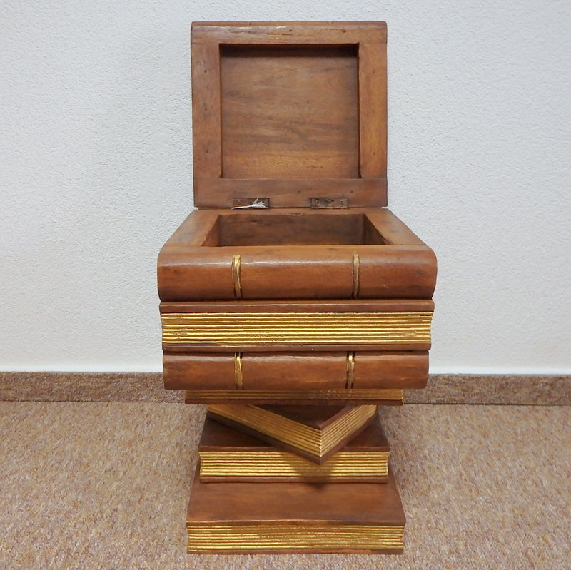 Odkladací stolík drevený "KNIHY"  s tajným úložným priestorom