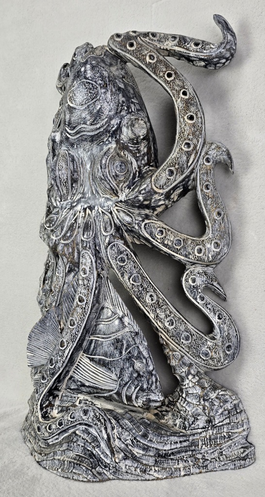 Socha Chobotnica, exotické drevo, sivá, 50 cm