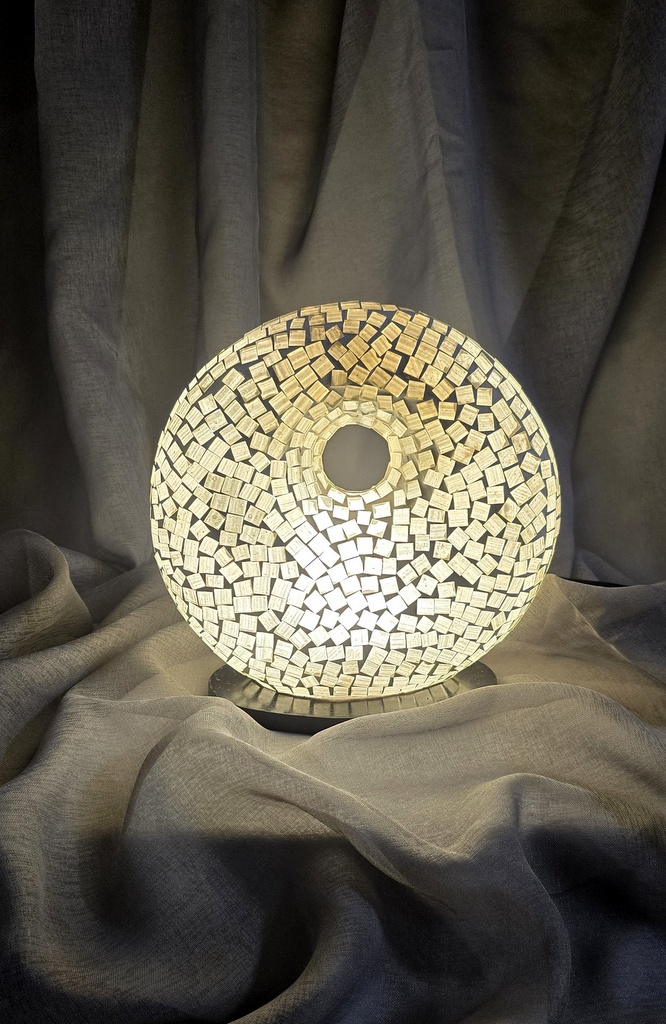 Stolná lampa biela, Donat, 25 cm, ručná práca, mozaika