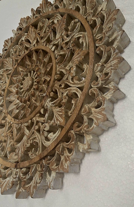 Dekorácia na stenu MANDALA White lace- exotické drevo, ručná práca,40 cm