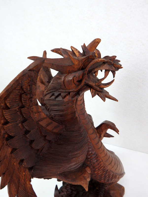 Soška DRAGON , ručná práca, exotické drevo