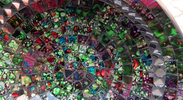 Misa zelená, okrúhla, ručná mozaika