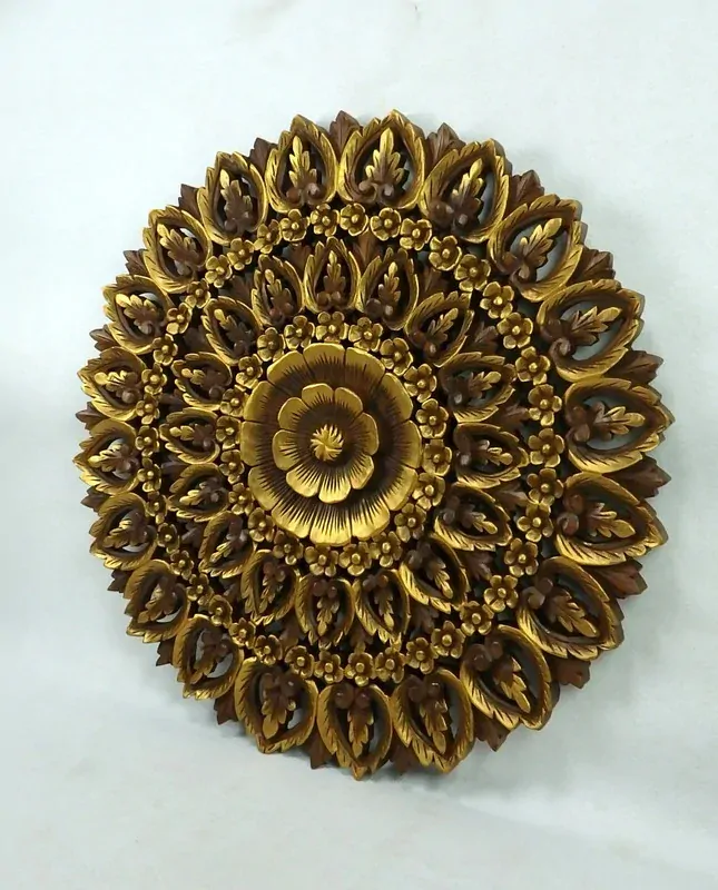 Dekorácia na stenu Mandala ELANOR, zlatá, teakové drevo, 90 cm