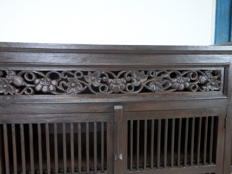 Skrinka do obývačky SURABAYA , hnedá, exotické drevo, ručná práca, Thajsko