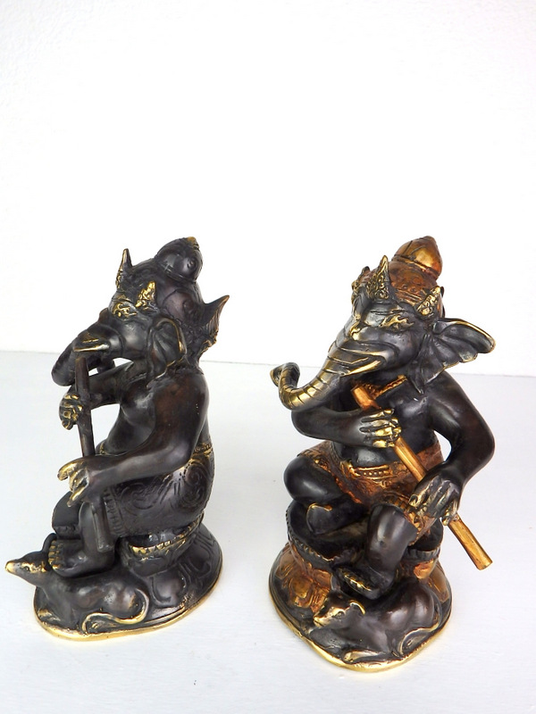 Soška LORD Ganesh s píšťalou, mosadz, ručná práca