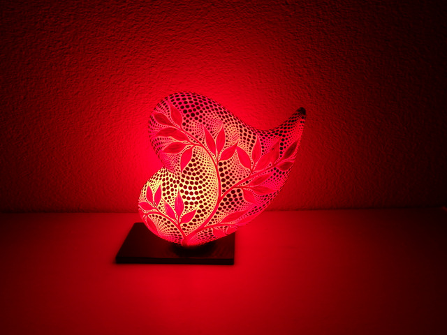 Stolná lampa červená SRDCE, 30 cm, obojstranne ručne maľovaná 