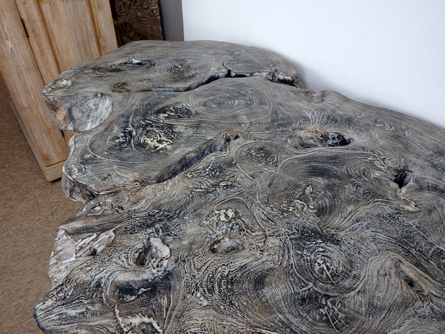 Stôl jedálenský TIMOR čierny, exotické drevo