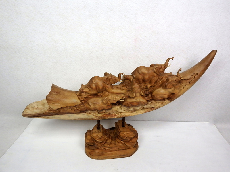 Socha Magic Elephants, 80 cm, majstrovská drevorezba, exotické drevo SUAR