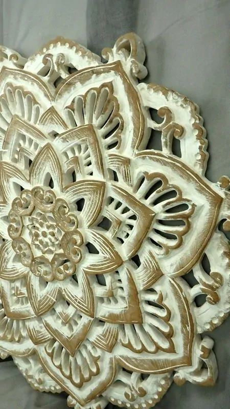 Dekorácia na stenu Mandala biela MILIA, teakové drevo, 90cm, ručná práca