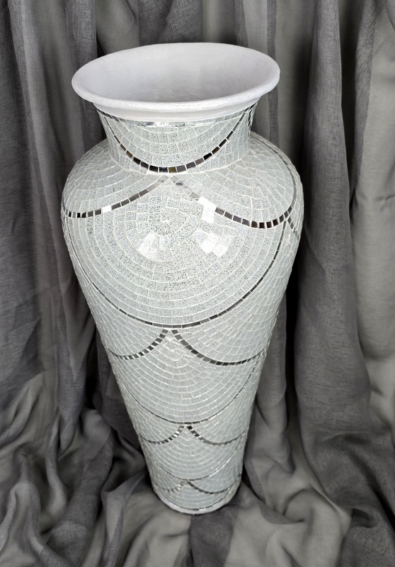 Váza biela, 80 cm, mozaika-keramika, ručná práca