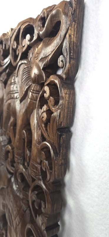 Drevená teaková nástenná dekorácia - ručne vyrezávané slony , teak 35x90 cm