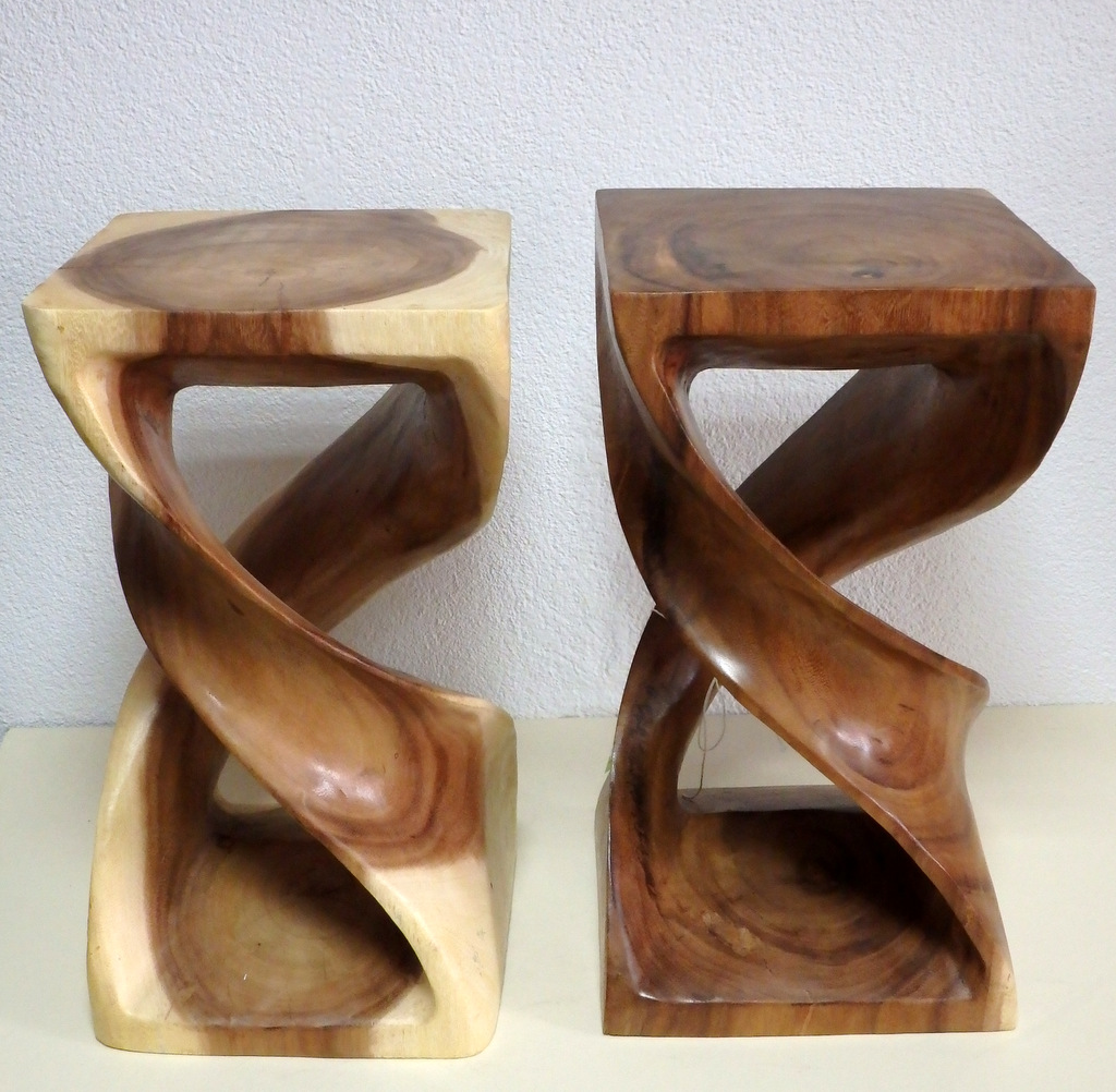 Odkladací stolík, exotické drevo, 50 cm