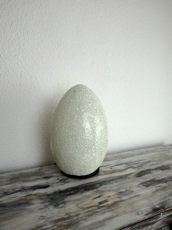 Stolná lampa biela EGG, 33 cm,  ručná práca, mozaika 