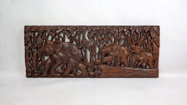 Dekorácia na stenu Slony, teakové drevo, ručná práca, 35x90 cm