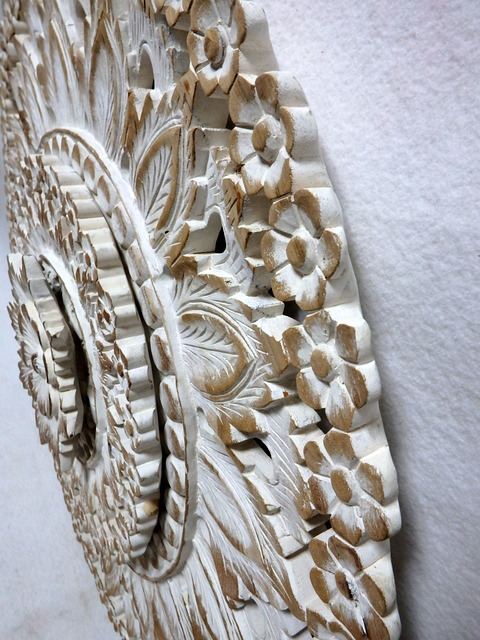 Závesná dekorácia Mandala 3D drevorezba biela, teakové drevo, 90 cm