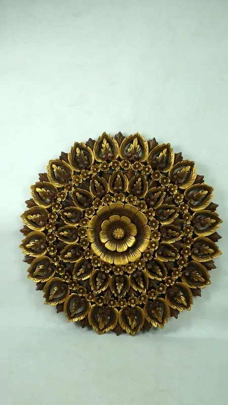 Dekorácia na stenu Mandala ELANOR, zlatá, teakové drevo, 90 cm