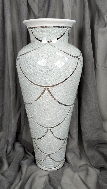 Váza biela, 80 cm, mozaika-keramika, ručná práca