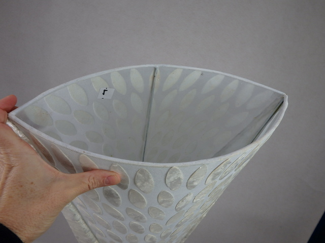 Stojacia  lampa DALILA biela, 150cm, pravá perleť a bambus, ručná práca