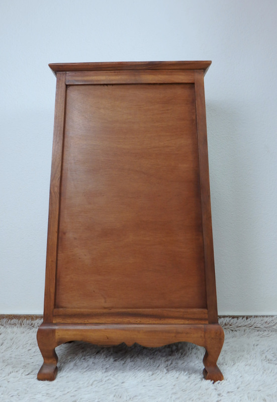 Skrinka drevená vyrezávaná PÁV, 100 cm, exotické drevo 