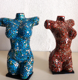 Stolná  lampa Torzo ženy, 40 cm, ručná práca, modrá, červená