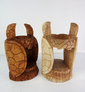 Stojan na víno VESELÉ KORYTNAČKY, exotické drevo, ručná práca