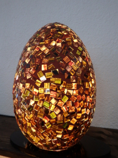 Stolná lampa EGG hnedá, 30 cm, ručná práca