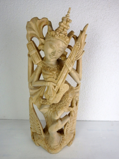 Soška SARASWATI,50 cm, tropické drevo, ručná práca,