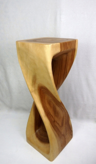 Masívny drevený stolík Akácia 76 cm | Ručne vyrezávaný originál