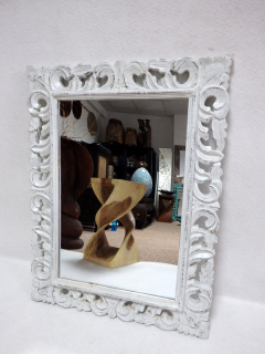 Zrkadlo LUGAR, biele, exotické drevo, ručne vyrezávané, 80x60 cm